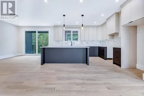 125 Brae Crescent Ottawa ON K2S 1P1