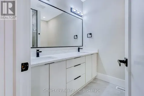 125 Brae Crescent Ottawa ON K2S 1P1