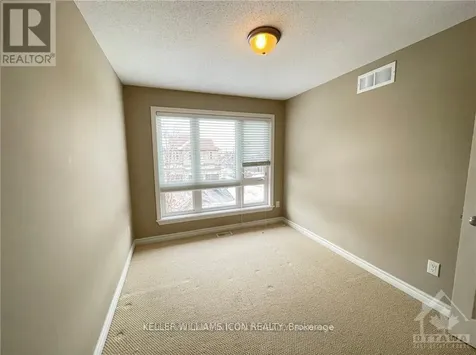 957 Fletcher Circle Ottawa ON K2T 0B9