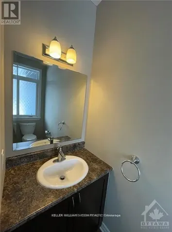 957 Fletcher Circle Ottawa ON K2T 0B9