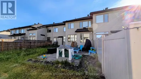 957 Fletcher Circle Ottawa ON K2T 0B9