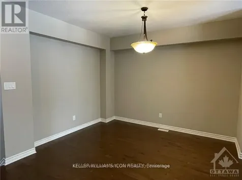 957 Fletcher Circle Ottawa ON K2T 0B9