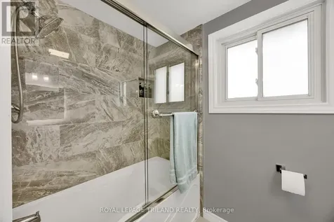 59 Vanier Place St. Thomas ON N5R 5S4