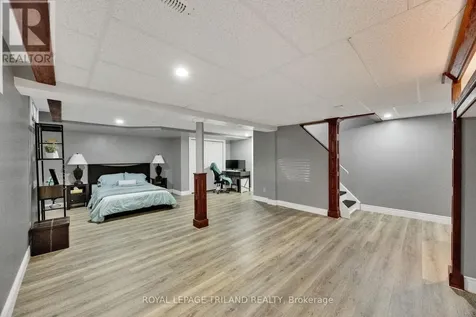 59 Vanier Place St. Thomas ON N5R 5S4