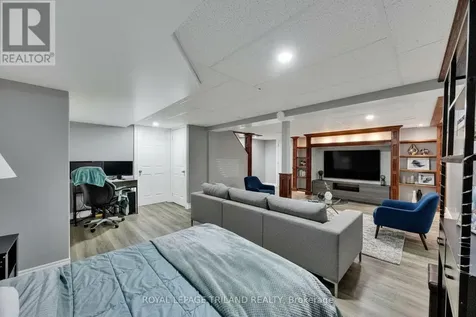 59 Vanier Place St. Thomas ON N5R 5S4