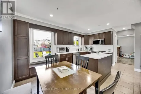59 Vanier Place St. Thomas ON N5R 5S4