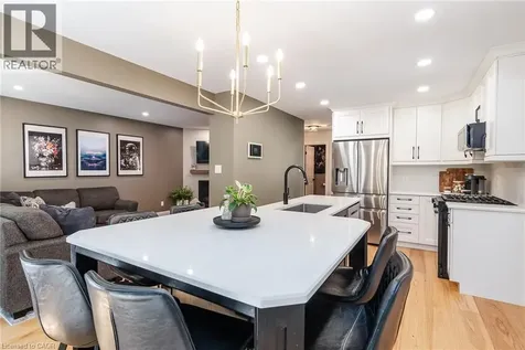 789 Chesapeake Drive Waterloo ON N2K 4A6