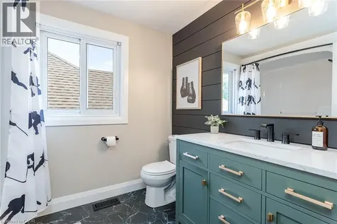 789 Chesapeake Drive Waterloo ON N2K 4A6