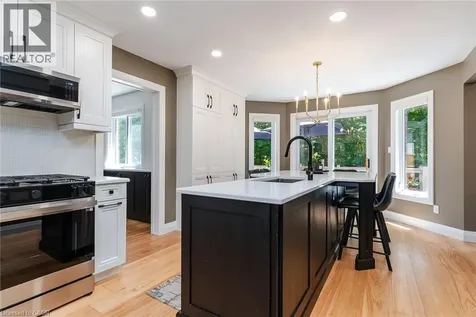 789 Chesapeake Drive Waterloo ON N2K 4A6