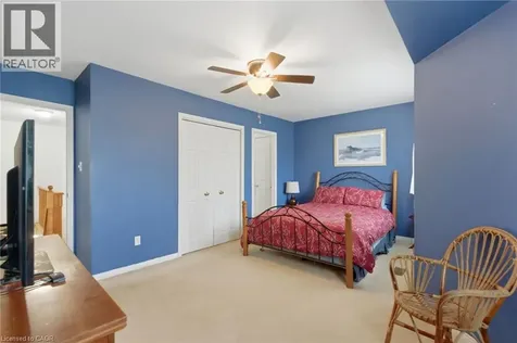 26 Moss Boulevard Dundas ON L9H 6W8