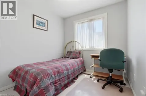 26 Moss Boulevard Dundas ON L9H 6W8