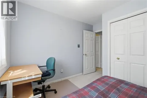 26 Moss Boulevard Dundas ON L9H 6W8