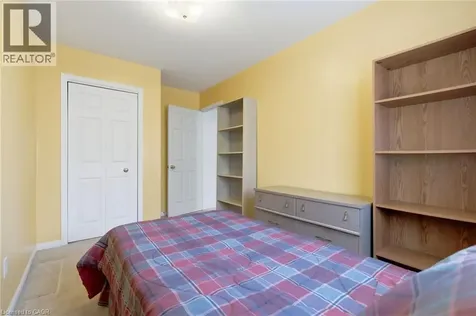 26 Moss Boulevard Dundas ON L9H 6W8