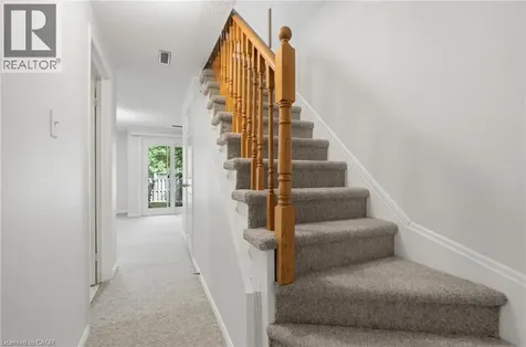 26 Moss Boulevard Dundas ON L9H 6W8