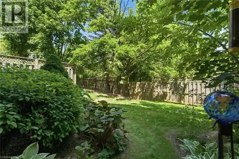 26 Moss Boulevard Dundas ON L9H 6W8