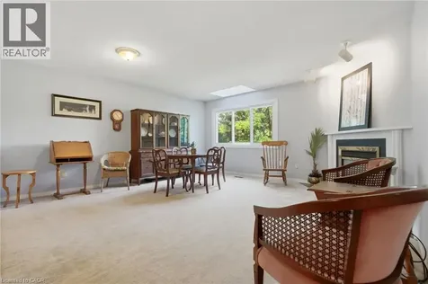 26 Moss Boulevard Dundas ON L9H 6W8