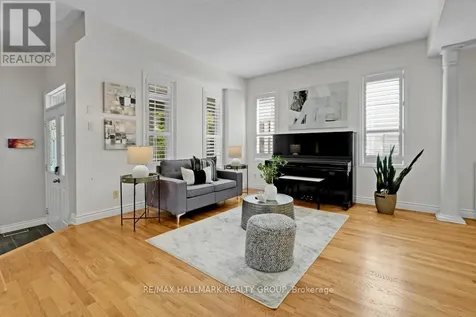 16 Hemlo Crescent Ottawa ON K2T 1C7