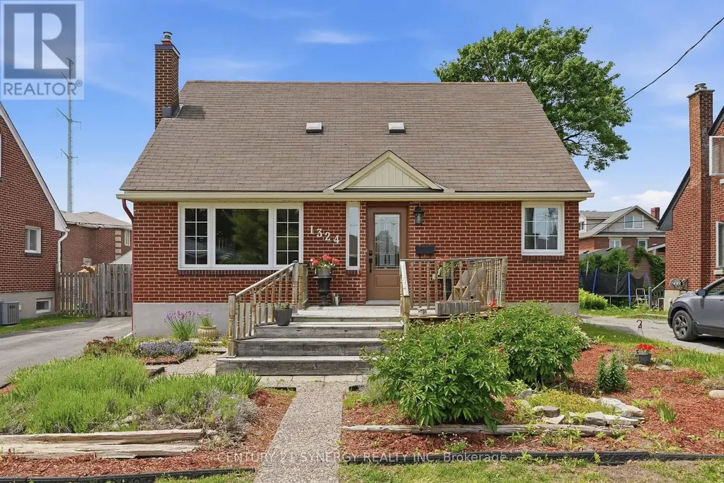 1324 Avenue O Ottawa ON K1G 0A9