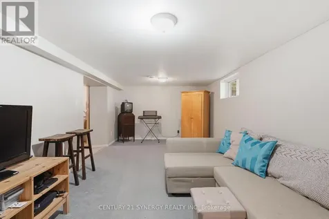 1324 Avenue O Ottawa ON K1G 0A9