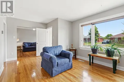 1324 Avenue O Ottawa ON K1G 0A9