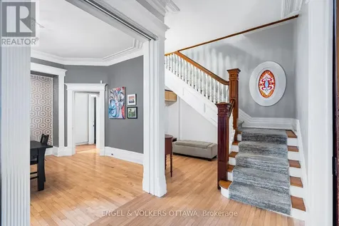 553 Gilmour Street Ottawa ON K1R 5L5
