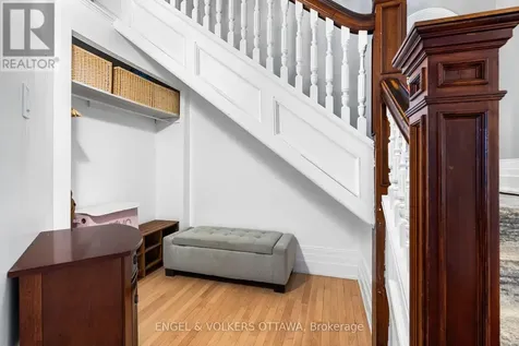 553 Gilmour Street Ottawa ON K1R 5L5