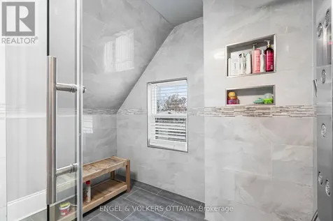 553 Gilmour Street Ottawa ON K1R 5L5