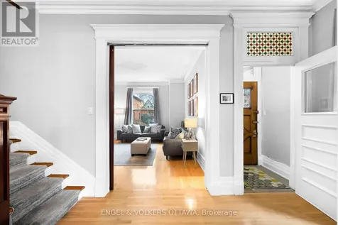 553 Gilmour Street Ottawa ON K1R 5L5