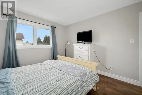 1476 Kamouraska Circle Ottawa ON K1C 3J2