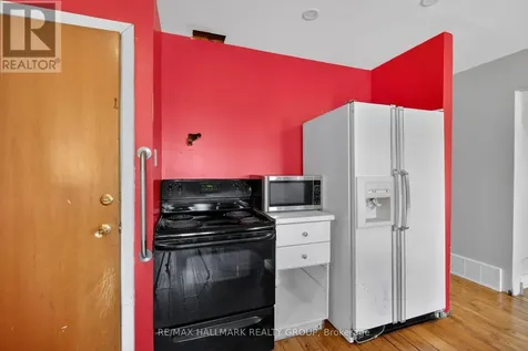 1412 Maxime Street Ottawa ON K1B 3L1