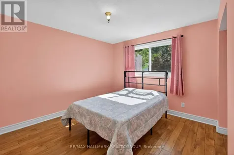 1412 Maxime Street Ottawa ON K1B 3L1