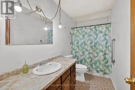 1412 Maxime Street Ottawa ON K1B 3L1