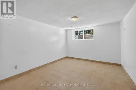 1412 Maxime Street Ottawa ON K1B 3L1