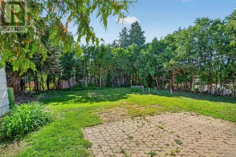 1412 Maxime Street Ottawa ON K1B 3L1