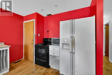 1412 Maxime Street Ottawa ON K1B 3L1