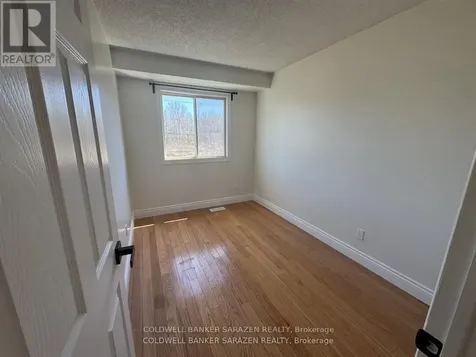 38 Paddington Private Ottawa ON K1V 0S7