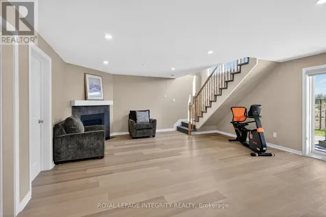 724 Parade Drive Ottawa ON K2S 0Z4