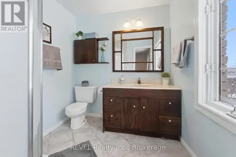 5 Barbara Avenue Oro-medonte ON L0L 2E0