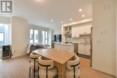 16 Mariners Pier Way Orillia ON L3V 8P4