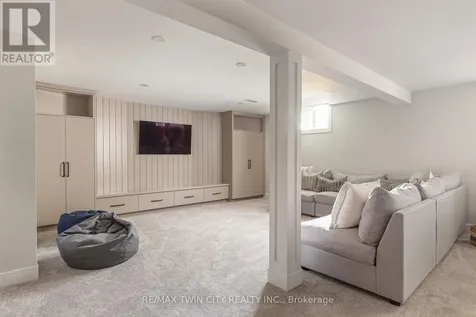 323 Calvington Place Waterloo ON N2T 1P9