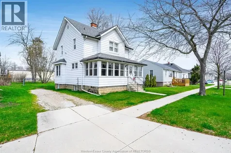 24 Maple Street Kingsville ON N9Y 1L7