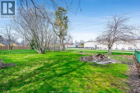 24 Maple Street Kingsville ON N9Y 1L7