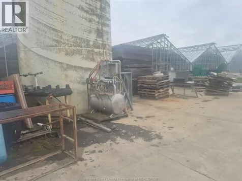 725 Mersea Rd 6 East Leamington ON N8H 3V8