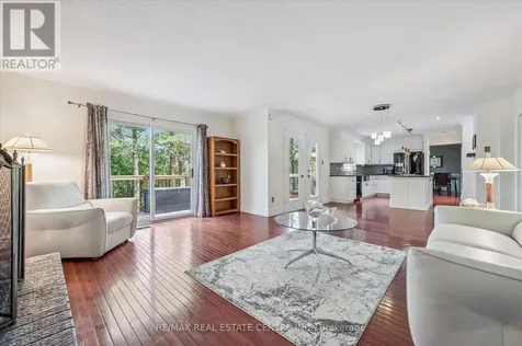 21 Tinatawa Court Kitchener ON N2A 3K4