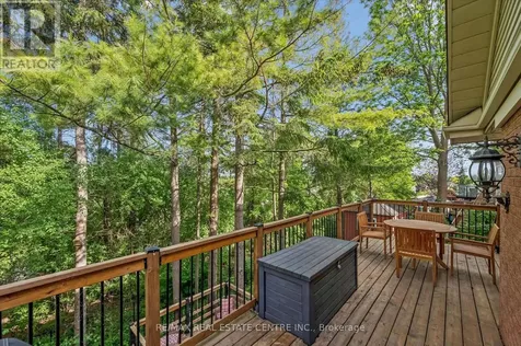 21 Tinatawa Court Kitchener ON N2A 3K4
