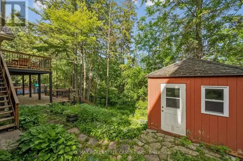 21 Tinatawa Court Kitchener ON N2A 3K4