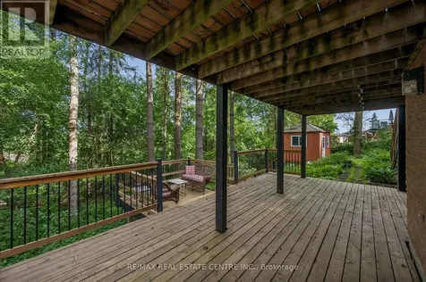 21 Tinatawa Court Kitchener ON N2A 3K4