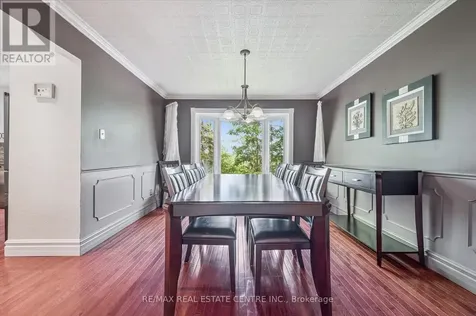 21 Tinatawa Court Kitchener ON N2A 3K4