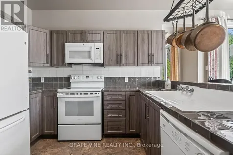 175 Allanford Avenue Ottawa ON K1T 3Y4