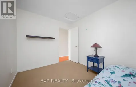 18 Winlock Crescent Ottawa ON K2G 3X4